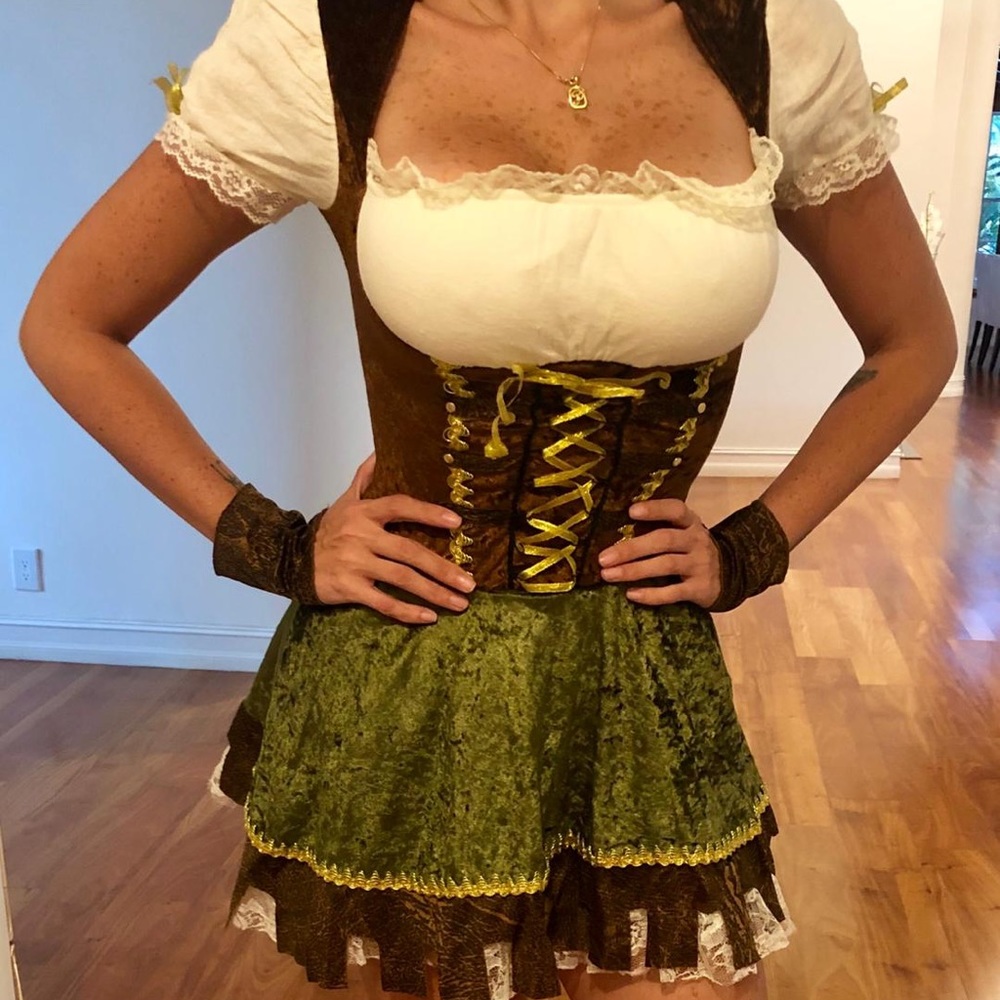 Robin Hood Costume - like new!